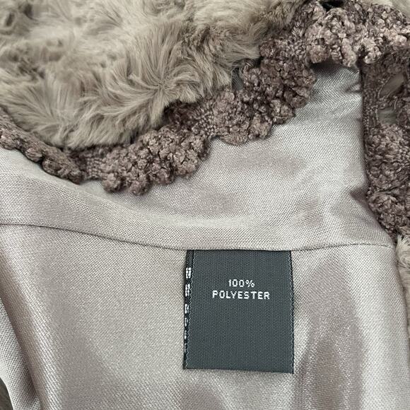 Faux Fur Cropped Bolero Vest Size L Mocha Taupe Sleeveless Rosette Boho NWT - Picture 6 of 8